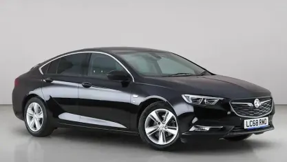 Used Vauxhall Insignia SRi 165 HP (121 kW) 2018 Black Hatchback