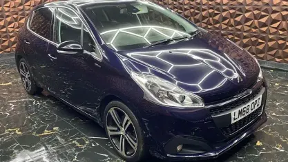 Used Peugeot 208 GT-line 109 HP (80 kW) 2018 Blue Hatchback