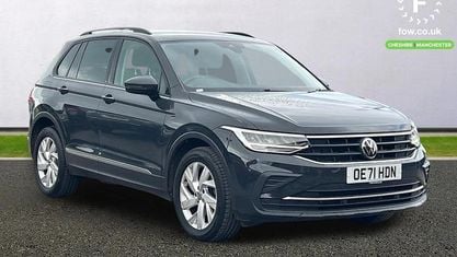 Usado VW Tiguan Life 150 HP (110 kW) 2022 Cinzento SUV
