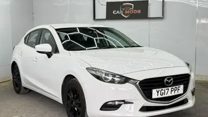 Used Mazda 3 120 HP (88 kW) 2016 White Hatchback