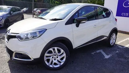 Used Renault Captur Dynamique 90 HP (66 kW) 2016 SUV
