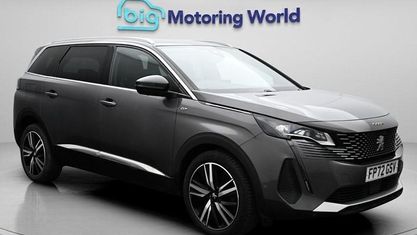 Usado Peugeot 5008 Premium 131 HP (96 kW) 2022 Cinzento SUV