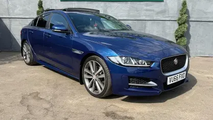 Used Jaguar XE R-Sport 179 HP (131 kW) 2019 Sedan
