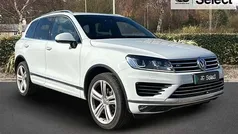 White Used 2017 VW Touareg R-line Plus SUV | £18,490 (Fair price)