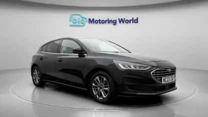 Begagnad Ford Focus Titanium 155 HK (114 kW) 2023 Halvkombi