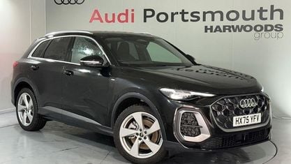 Używany Audi Q5 S-Line 204 KM (150 kW) 2025 Czarny SUV