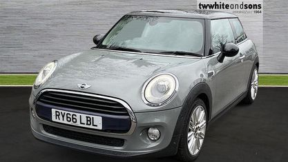 Begagnad Mini Cooper Hatch 136 HK (100 kW) 2017 Halvkombi