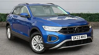 Używany VW T-Roc Life 110 KM (80 kW) 2023 Niebieski SUV