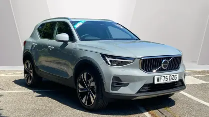 Used Volvo XC40 Ultra 163 HP (119 kW) 2025 Grey SUV