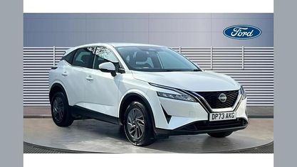 Begagnad Nissan Qashqai Acenta Premium 158 HK (116 kW) 2023 Vit SUV