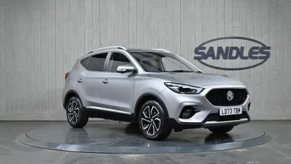 Usado MG ZS Exclusive 111 HP (81 kW) 2024 Prateado SUV