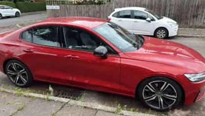 Used Volvo S60 R-Design 250 HP (183 kW) 2019 Red Sedan
