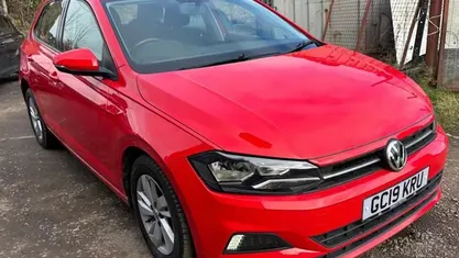 Used VW Polo SE 80 HP (58 kW) 2019 Red Hatchback