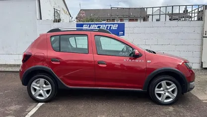 Used Dacia Sandero Lauréate 90 HP (66 kW) 2016 Hatchback