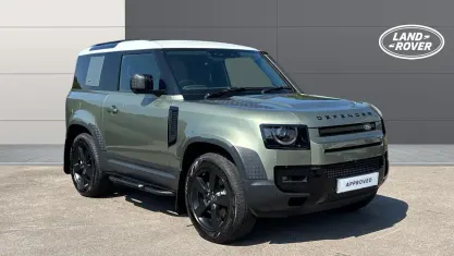 Used Land Rover Defender First Edition 250 HP (183 kW) 2021 Green SUV