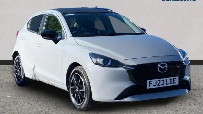 Usado Mazda 2 Homura-Aka 90 HP (66 kW) 2023 Citadino
