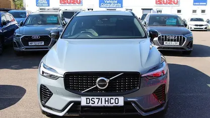 Used Volvo XC60 R-Design 340 HP (250 kW) 2021 Grey SUV