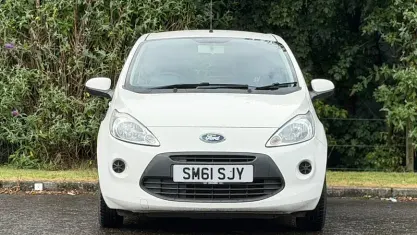 Used Ford Ka 69 HP (50 kW) 2012 White Hatchback