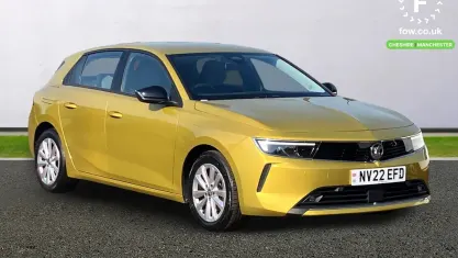 Used Vauxhall Astra Design Edition 110 HP (80 kW) 2022 Yellow Hatchback