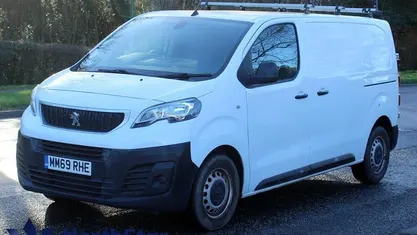 Used Peugeot Expert 122 HP (89 kW) 2020 White Van