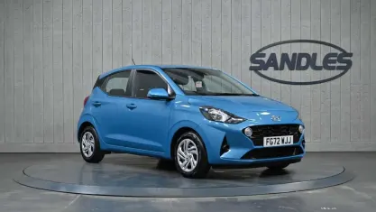 Used Hyundai i10 SE 67 HP (49 kW) 2022 Turquoise Hatchback
