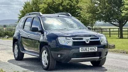 Used Dacia Duster Lauréate 109 HP (80 kW) 2013 Blue SUV