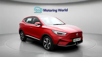 Used MG ZS SE 114 kW (156 HP) 2023 Red SUV