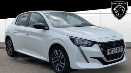 Used Peugeot 208 Active+ 102 HP (75 kW) 2023 White Hatchback
