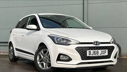 Used Hyundai i20 Premium 84 HP (61 kW) 2020 Hatchback