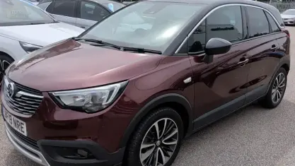 Used Vauxhall Crossland X Elite 82 HP (60 kW) 2018 Red SUV