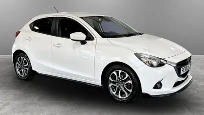 Used Mazda 2 Inclusive 90 HP (66 kW) 2015 White Hatchback