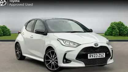 Używany Toyota Yaris Hybrid Sport 116 KM (85 kW) 2023 Szary Hatchback