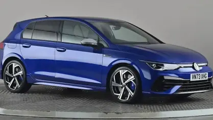 Occasion VW Golf VIII R 320 ch (235 kW) 2024 Bleue Citadine
