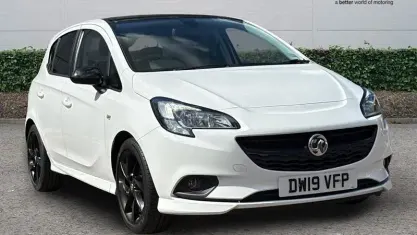 Used Vauxhall Corsa SRi 90 HP (66 kW) 2019 White Hatchback