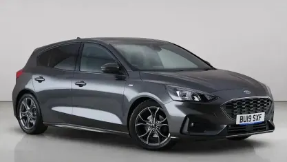 Used Ford Focus ST-Line 125 HP (91 kW) 2019 Grey Hatchback