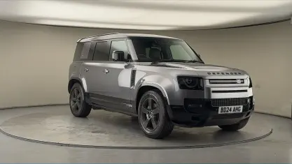 Used Land Rover Defender HSE Dynamic 300 HP (220 kW) 2024 Eiger grey SUV