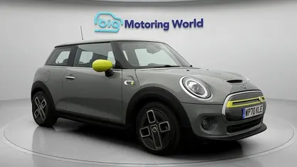 Used 2020 Mini Cooper Level 2 Hatchback | £12,300 (Fair price)