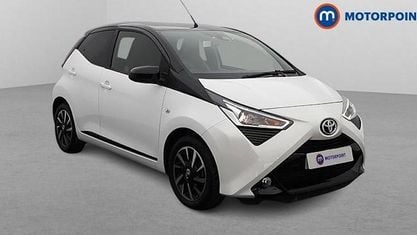Begagnad Toyota Aygo Trend 72 HK (52 kW) 2021 Vit Halvkombi