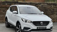White Used 2021 MG ZS Excite Sedan | £8,250 (Fair price)