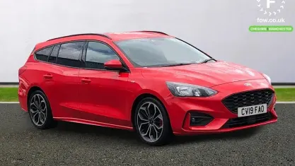 Używany Ford Focus ST-Line X 120 KM (88 kW) 2019 Czerwony Kombi