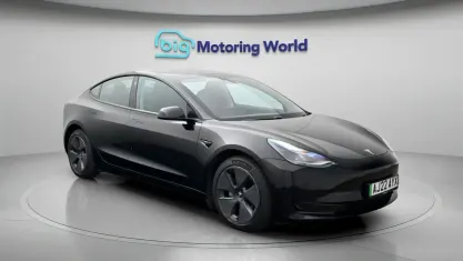 Używany Tesla Model 3 RWD 222 kW (302 KM) 2022 Czarny Sedan/Limuzyna