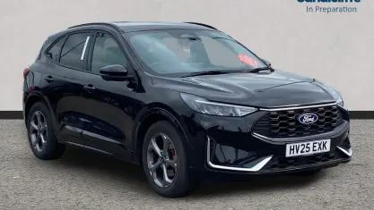 Usado Ford Kuga ST-Line 180 HP (132 kW) 2026 Preto SUV