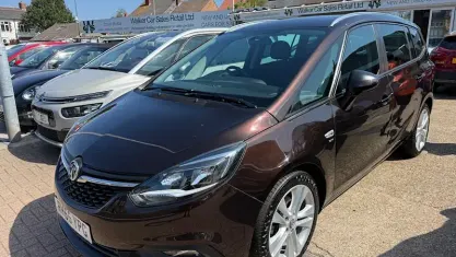 Used Vauxhall Zafira Tourer SRi 140 HP (102 kW) 2016 Brown MPV