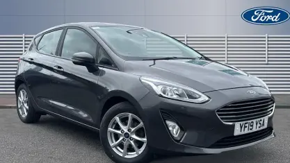 Używany Ford Fiesta Zetec 86 KM (63 kW) 2019 Szary Hatchback
