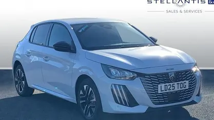 New Peugeot 208 Allure 102 HP (75 kW) 2025 White Hatchback