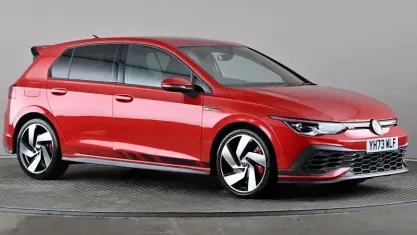 Usado VW Golf VIII GTI Clubsport 300 HP (220 kW) 2023 Vermelho Citadino