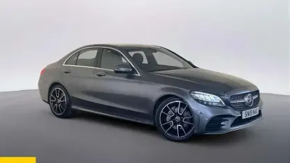 Usado Mercedes C200 AMG line 184 HP (135 kW) 2019 Cinzento Sedan