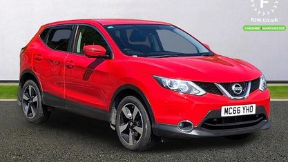 Używany Nissan Qashqai N-Connecta 116 KM (85 kW) 2016 Czerwony SUV