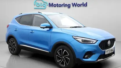 Usado MG ZS Exclusive 106 HP (77 kW) 2023 Azul SUV