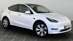 White Used 2022 Tesla Model Y Long Range SUV | £24,395 (Fair price)
